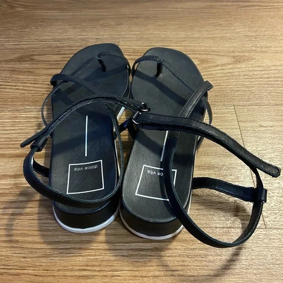 Dolce Vita Platform Sandal - Picture 10 of 10